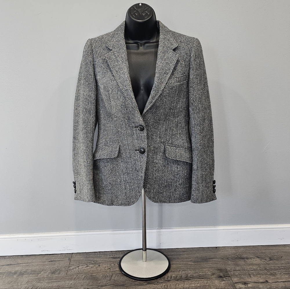 Harris Tweed Women's Scottish Wool Grey Blazer - Size (6) - Excellent Condition